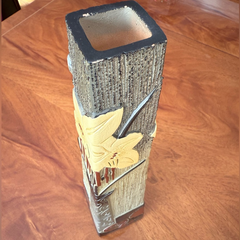 Artistic Floral Vase with Yellow and Gray Design made in Japan like new in box
